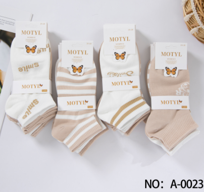 Skarpety damskie Roz 35-42, Mix kolor Paczka 40 szt